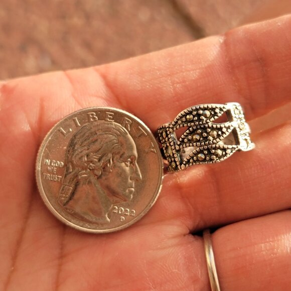 Vintage 925 sterling silver Art Deco style swirl marcasite pinky or midi ring - Picture 14 of 16